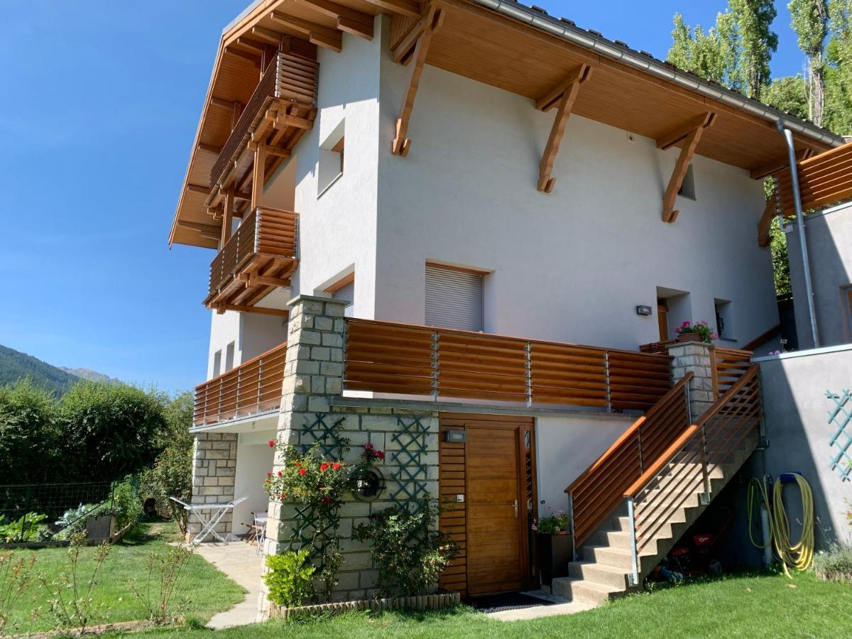 Shangry-La Apartment Briancon  Bagian luar foto
